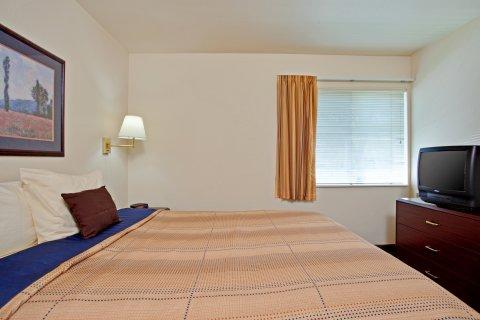 Sonesta Simply Spectrum 3*
