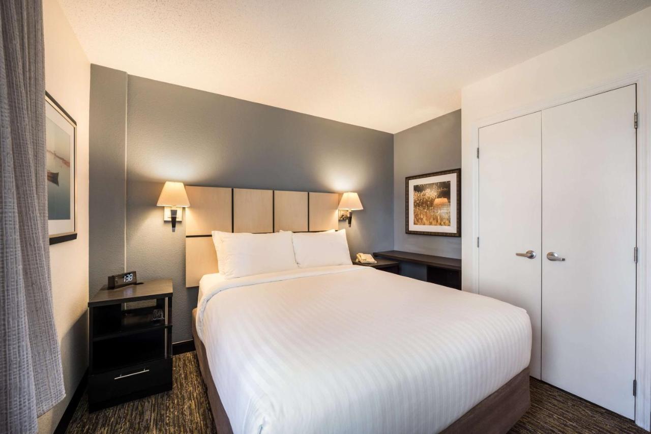 Sonesta Simply Spectrum Hotel