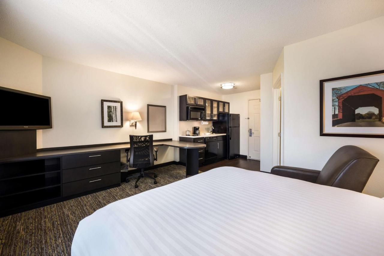 Sonesta Simply Spectrum Hotel 3*